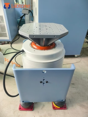 マックスサイヌ力 300Kg.fピーク (3KN) UL1642 / UN38のバッテリー実験室試験のための空気冷却振動試験システム3