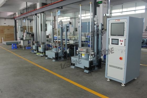 200x250mmから200x200cmまでのテーブルサイズに対応し、最大1000kgまでの様々な試験片重量に対応する衝撃試験システム